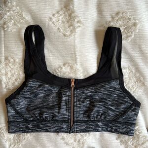 lululemon mesh & rose gold zip bra 🖤